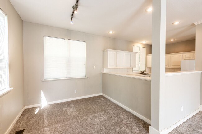 Building Photo - 209 Trent Ave