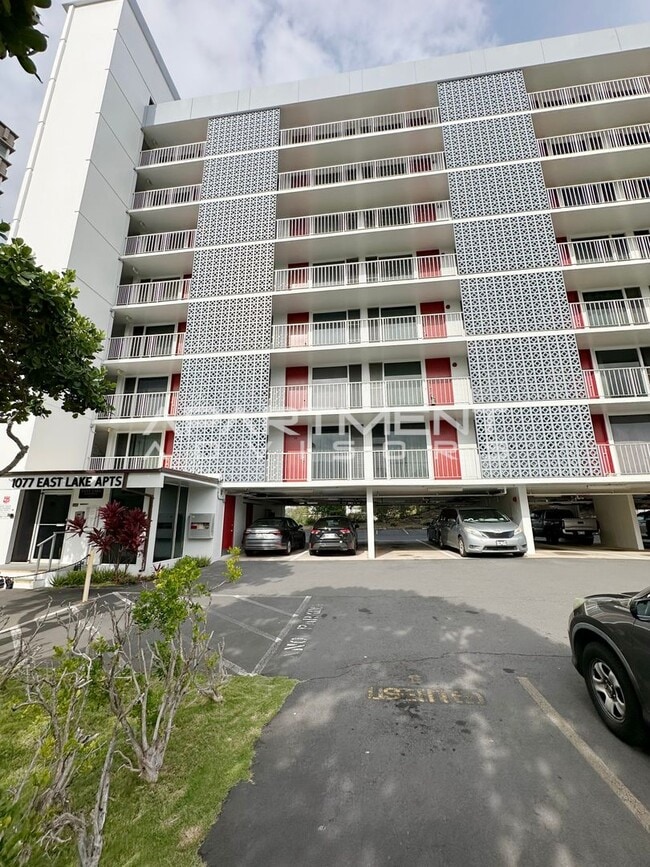 Building Photo - 1077 Ala Napunani St