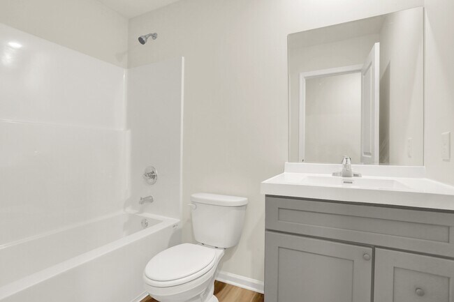 Foto del edificio - 5140 Blacksmith Dr