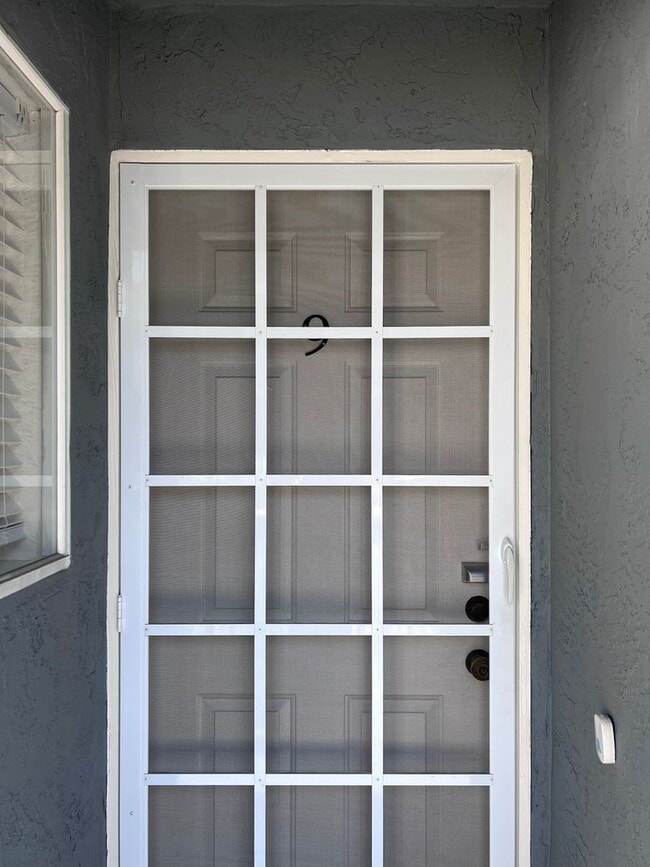 Building Photo - 4580 Ohio St