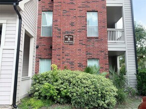 Building Photo - 1330 Old Spanish Trl