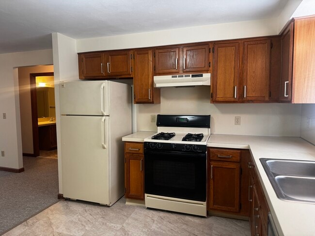 Building Photo - 182 Chenango Ave