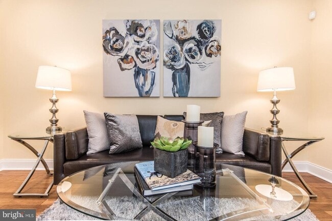 Building Photo - 2345 Turner St