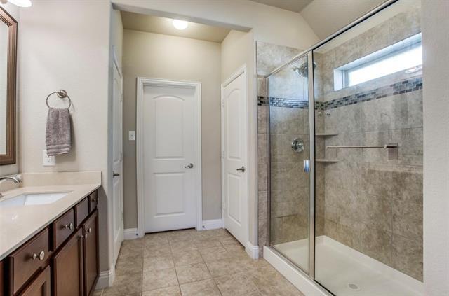 Building Photo - 2913 Castle Creek Dr