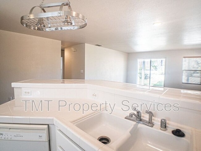 Foto del edificio - 4300 Middlebury Way