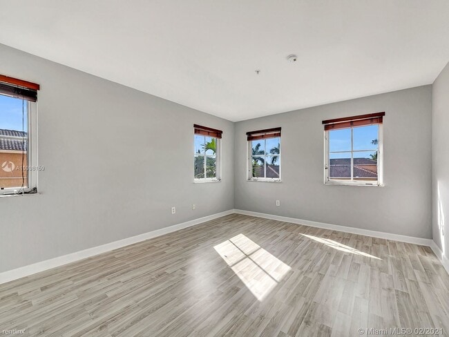 Building Photo - 4341 SW 160th Ave