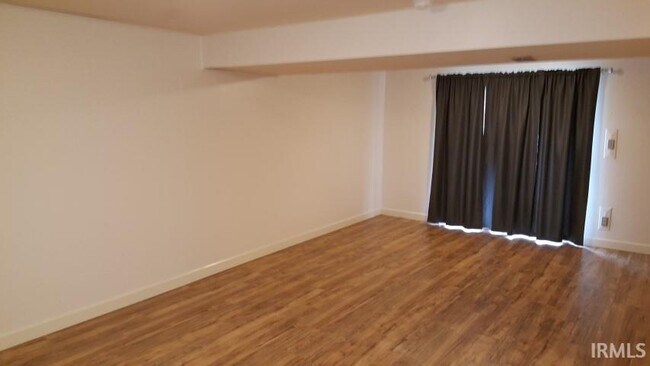Building Photo - 3305 Kern Rd