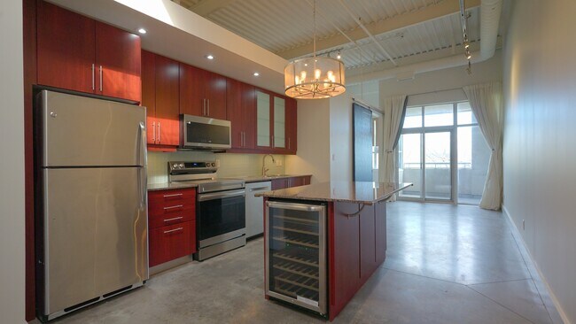 Photo du bâtiment - 550-550 Hopewell Ave