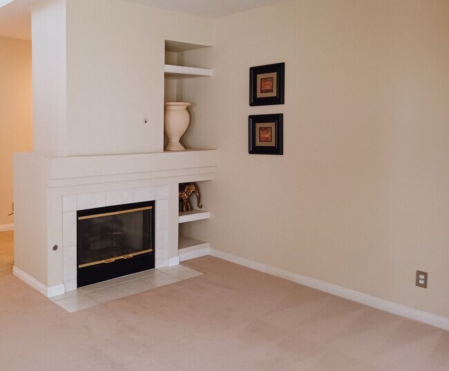 Foto del edificio - Stunning Two-Story 3 Bedroom, 2.5 Bath Home in the Heart of Eastlake Greens!