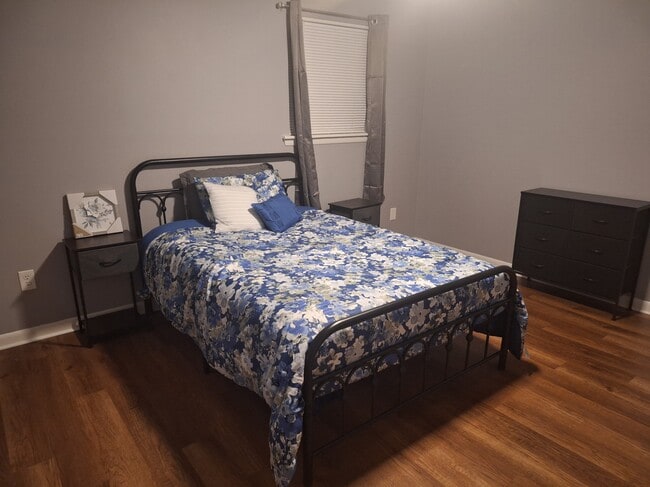 Foto del edificio - 525 Transit Cir