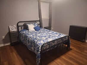 Building Photo - 525 Transit Cir