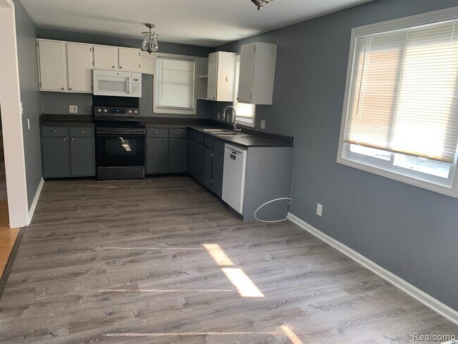 Foto del edificio - 1410 Airway Dr