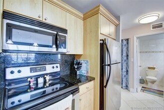 Building Photo - 3800 S Ocean Dr