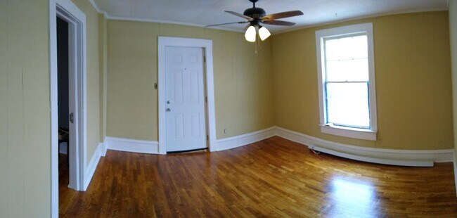 Foto del edificio - 306 W Maple St