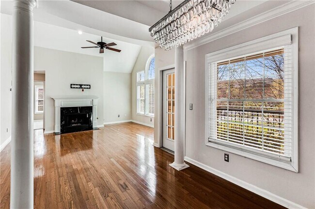 Foto del edificio - 3636 Habersham Rd NW