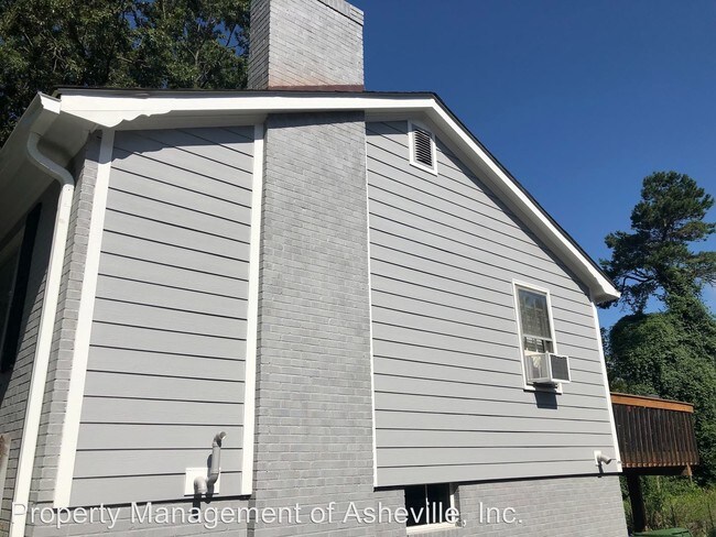 Building Photo - 2 br, 1.5 bath House - 58 Gracelyn Road