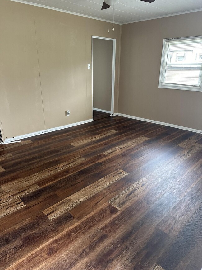 Foto del edificio - 937 Meadow Ln