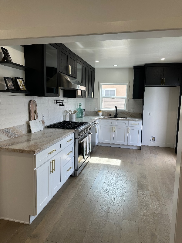 Foto del edificio - 16913 Covello St