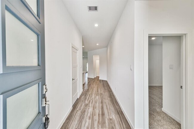 Building Photo - 14316 Yellow Hawthorn Ct
