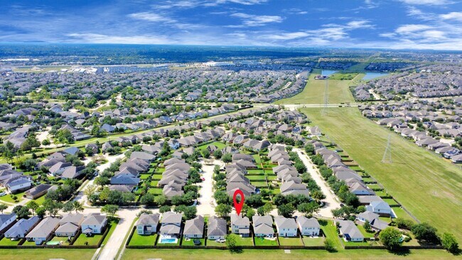 Building Photo - 5618 Gibralter Pl