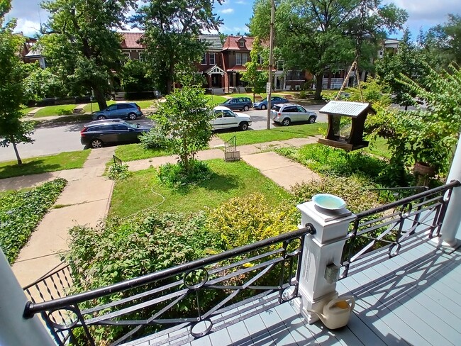 Front porch view - 6121 Waterman Blvd