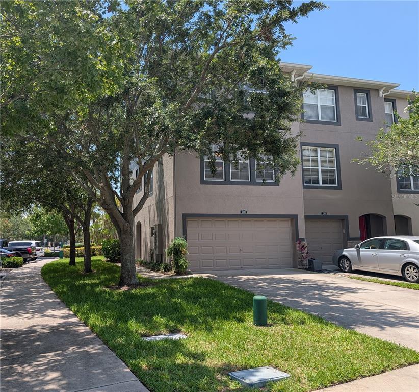 Foto principal - 2502 Lexington Oak Dr