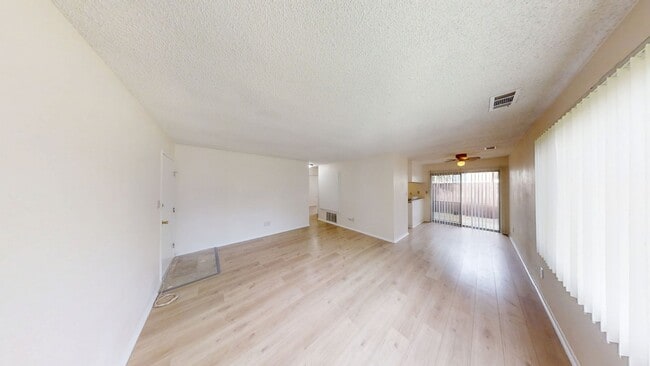 Building Photo - 1115 Tribune St