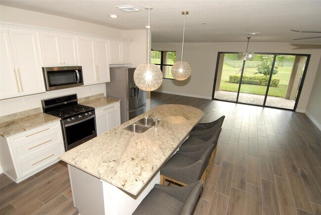 Building Photo - 4628 Pinehurst Trl E