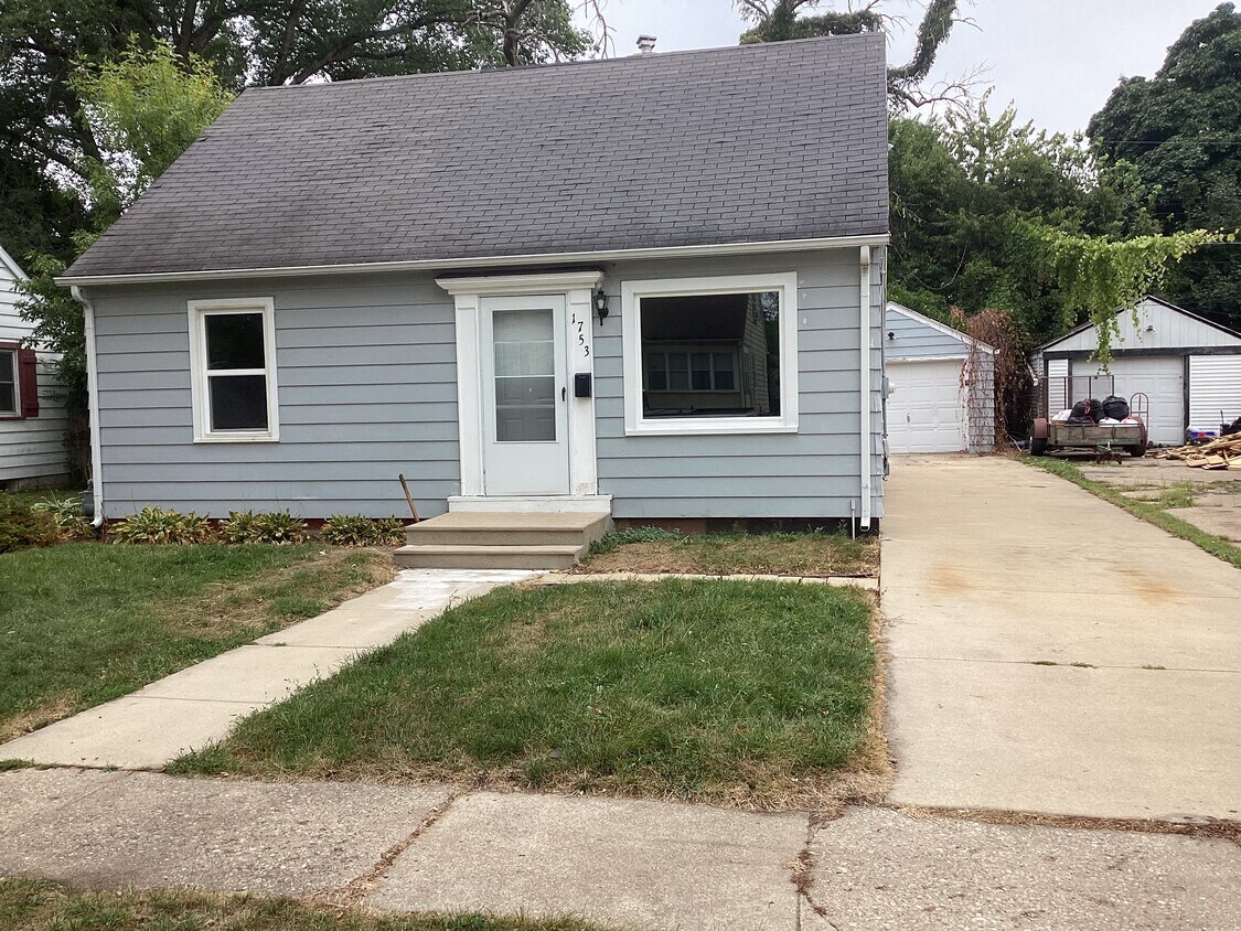 1753 Royce Ave, Beloit, WI 53511 House Rental in Beloit, WI