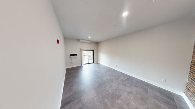 Building Photo - 1030 S Holmes St