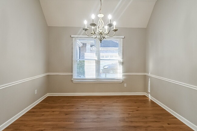 Building Photo - 6480 Cheyenne Dr