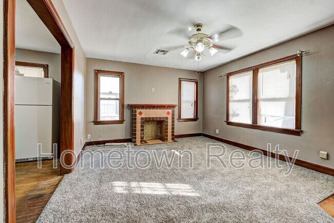 Foto del edificio - 2213 N Hood St