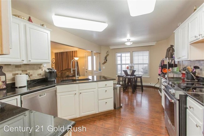 Foto del edificio - 4 br, 3 bath House - 2795 Ben Franklin St