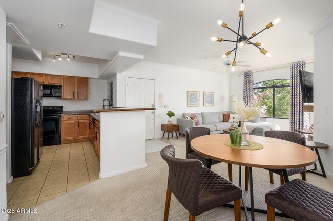 Foto del edificio - 15095 N Thompson Peak Pkwy