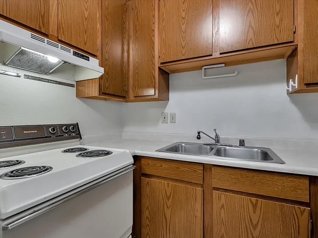 Building Photo - 106 Vista Prieta Ct