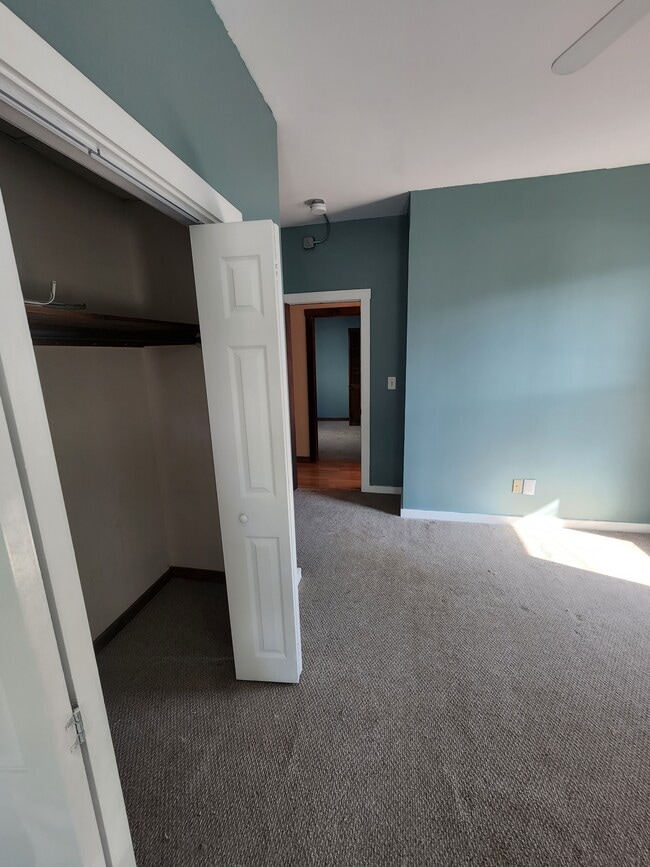 Main Room - 73 Fountain St