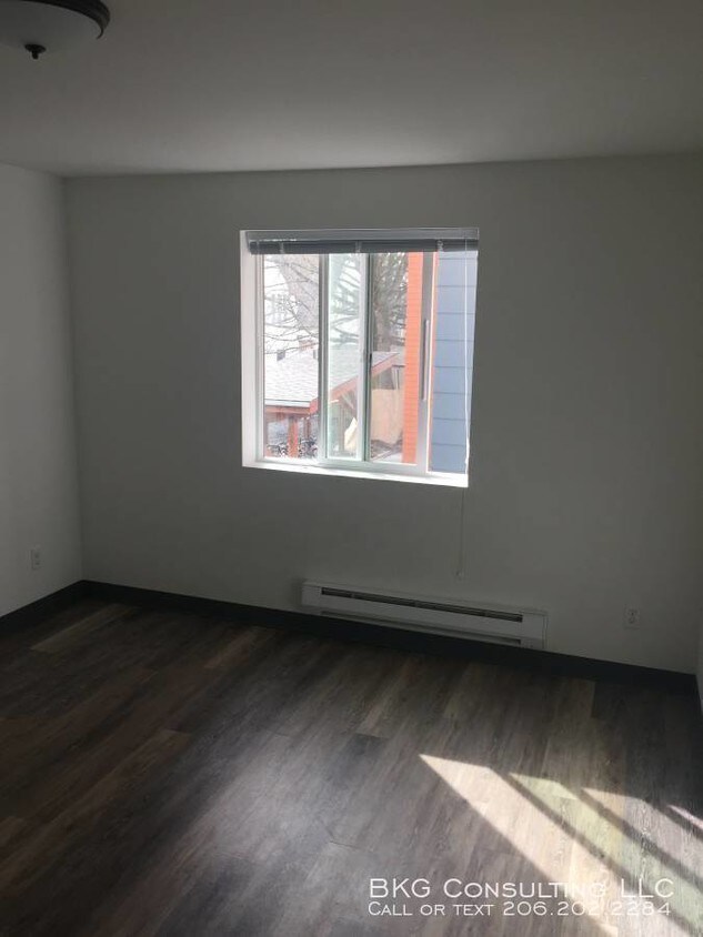 Foto del edificio - U District Studios CORNER UNIT!