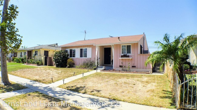 Foto del edificio - 3 br, 2 bath House - 15307 Studebaker Rd.