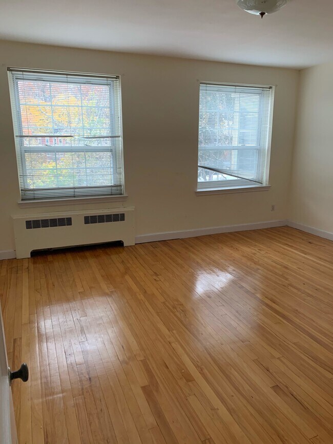 Foto del edificio - 24 Fairbanks St