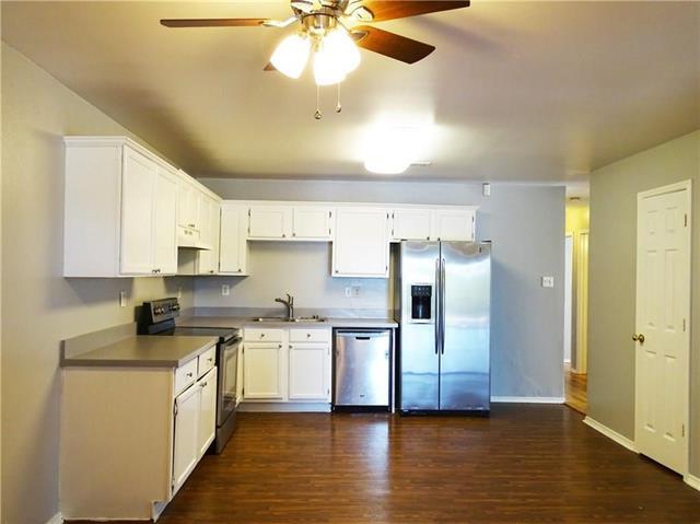 Foto del edificio - 4344 Forest Point Dr