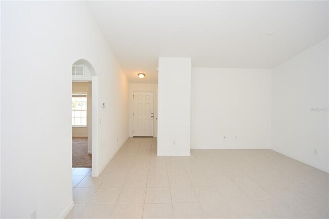 Building Photo - 31 Rosecroft Ln