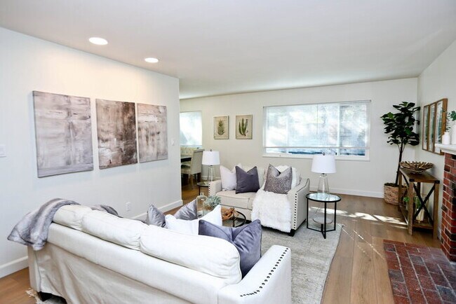 Building Photo - 4311 Cornell Way