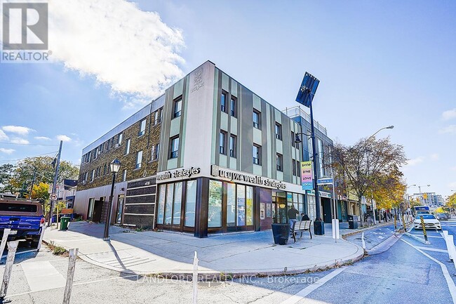 Building Photo - 240 Durie St