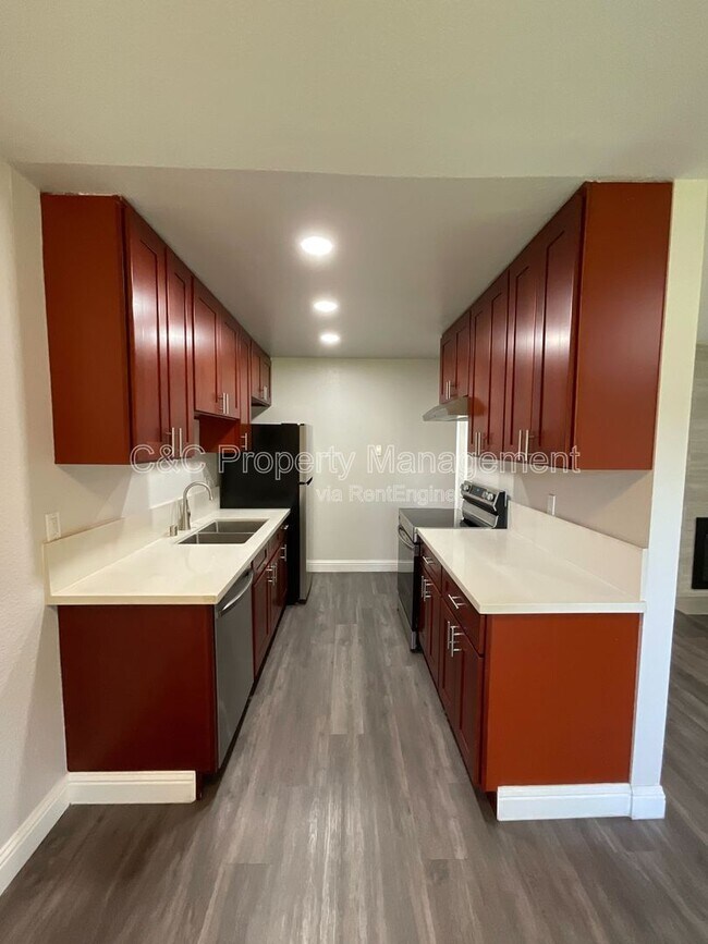 Foto del edificio - 247 N Capitol Ave