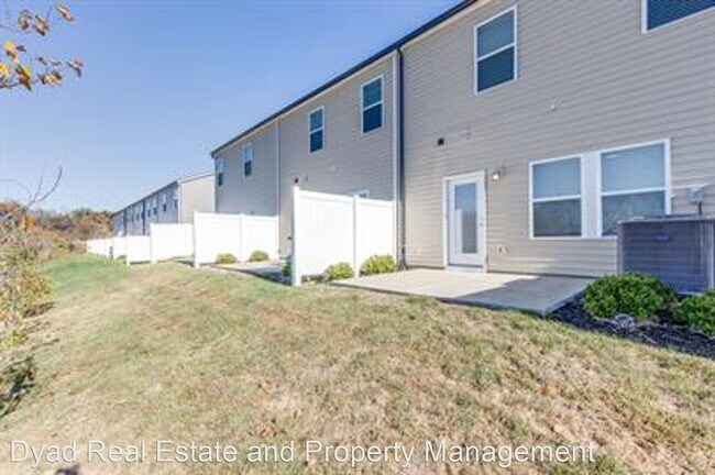 Building Photo - 3 br, 2.5 bath House - 725 Prairie View Drive