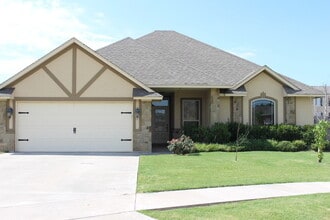 Building Photo - 7204 Stradford Ave