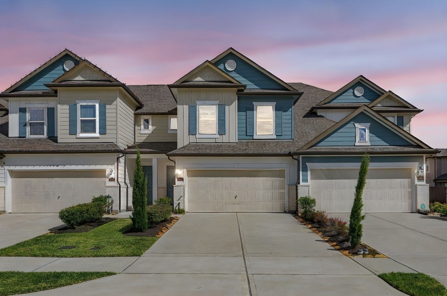 Photo - 5617 Evanston Lane Unit