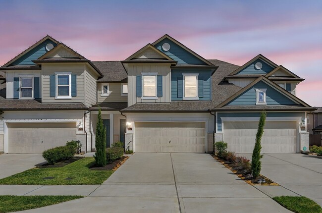 Photo - 5617 Evanston Ln Apartment