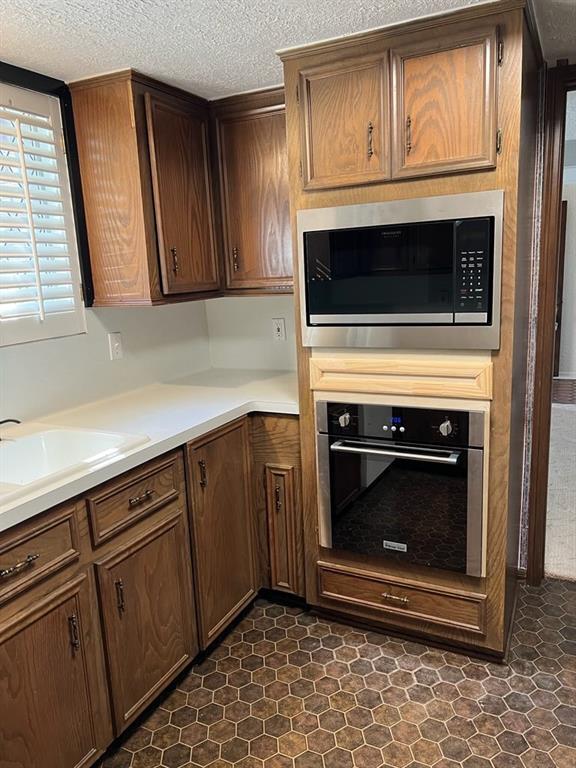 Foto del edificio - 7510 Renmark Ln