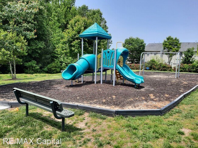 Foto del edificio - 4 br, 3.5 bath House - 4660 MINUTEMEN WAY